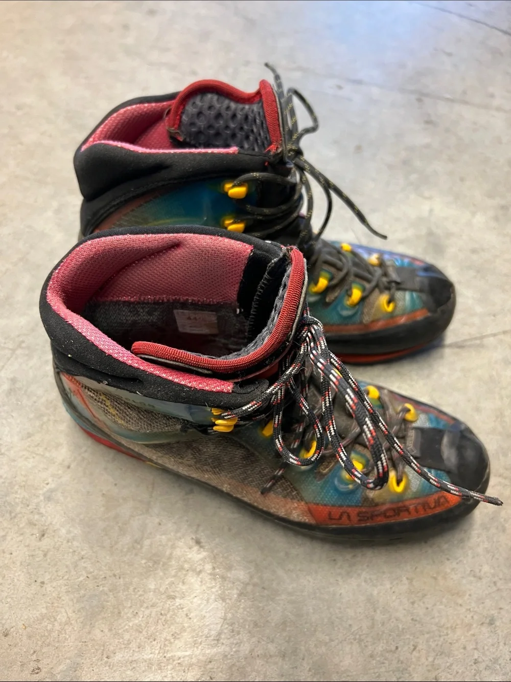 Men's Multicolor Hiking Boots - Yellow & Red Accents size US 11 EUR 44 1/2